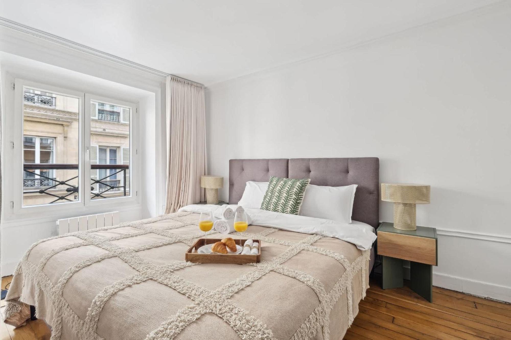 Jardin Des Tuileries & Louvre - Cityapartmentstay Parijs